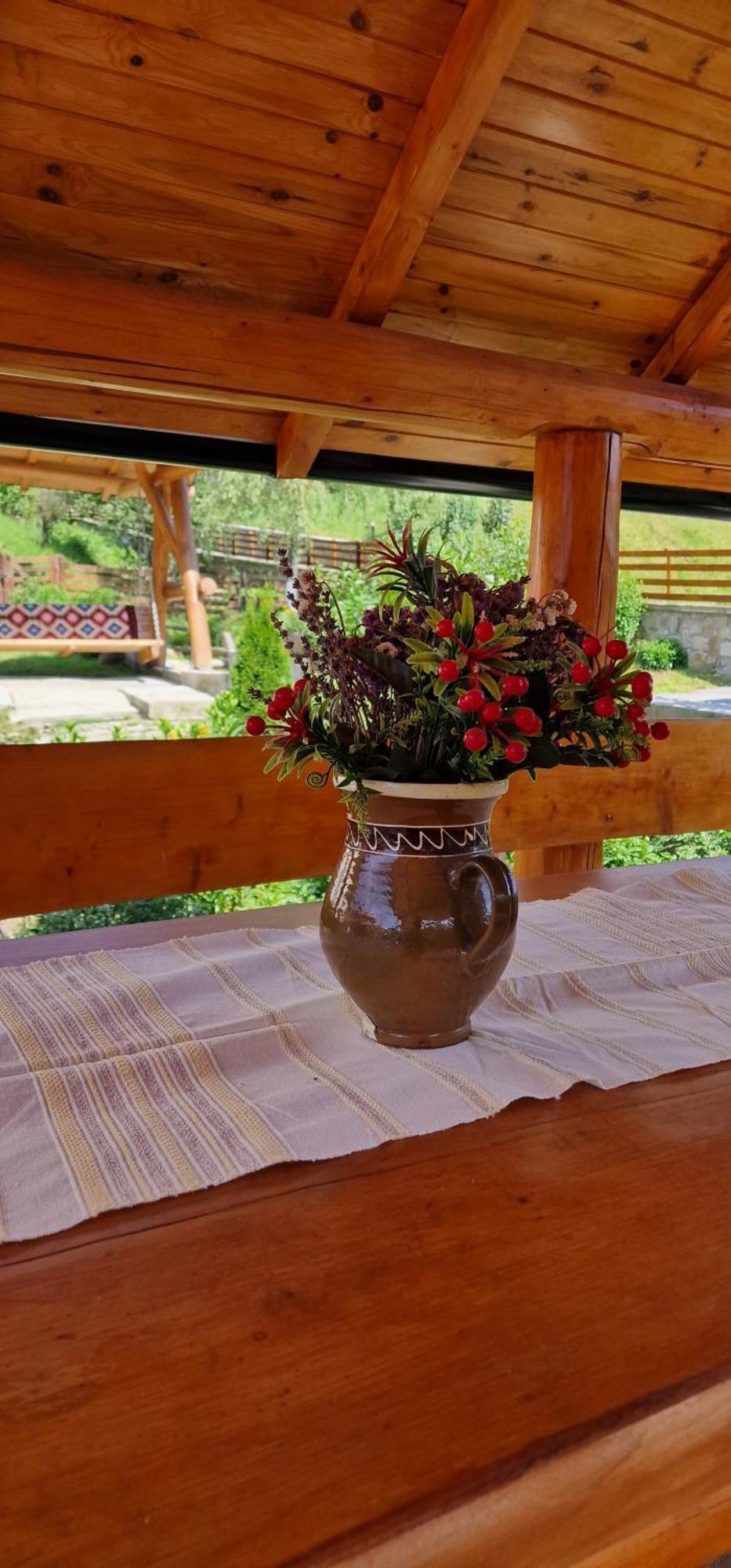 فندق Casa Agroturistica Tarancuta Din Vatra Moldoviţei المظهر الخارجي الصورة